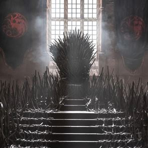 Σε δημοπρασία ο θρόνος του <em>Game</em> <em>of</em> <em>Thrones</em>-έπιασε αστρονομικό ποσό
