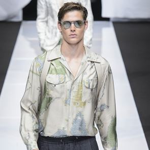 Τα πουκάμισα της φετινής άνοιξης υπακούν σε έναν κανόνα