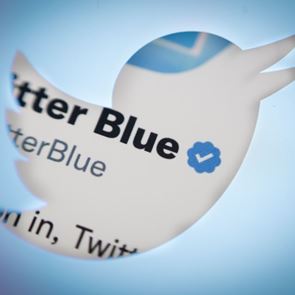Tώρα μπορείς να κρύψεις το μπλε τικ στο Twitter