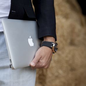 Καμία έκπληξη, η <em>Apple</em> 'μαγειρεύει' MacBooks με οθόνες αφής