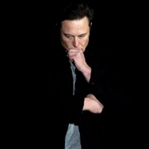 Ο <em>Elon</em> <em>Musk</em> ετοιμάζεται να φτιάξει ρομπότ που μοιάζουν με άνθρωπο