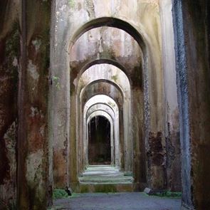 Η Piscina Mirabilis στη Νάπολη μεταμορφώνεται σε μουσείο σύγχρονης τέχνης