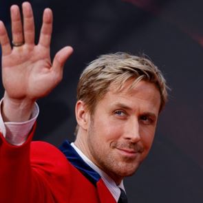 Ryan Gosling, ζηλεύουμε το κουλ ντύσιμό σου