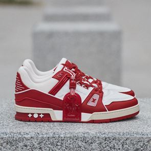 Τα <em>sneakers</em> του οίκου Louis Vuitton για την μάχη κατά του AIDS