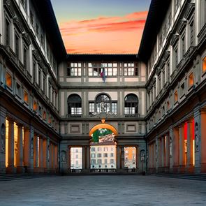 Το Uffizi της Φλωρεντίας τιμά τα 700 χρόνια από τον θάνατο του Δάντη