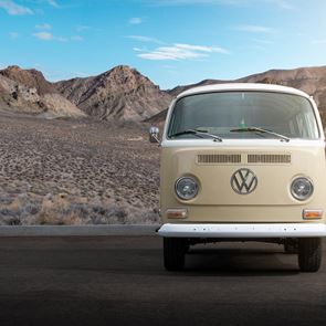 Το πιο κλασικό βανάκι της Volkswagen γίνεται ηλεκτρικό