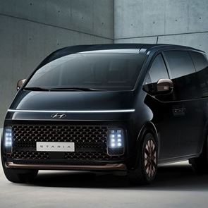 Το Hyundai Staria είναι βγαλμένο από το μέλλον