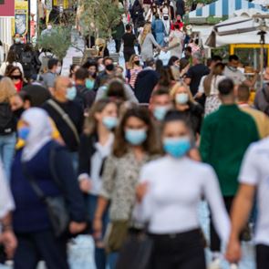 Τον Μάρτιο ίσως ξεμπερδέψουμε με τα μέτρα κατά της <em>Covid</em>-<em>19</em>