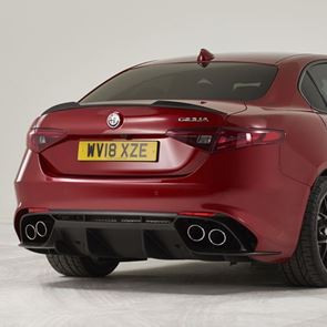 Η Alfa Romeo Giulia Quadrifoglio είναι το "Sportscar of the Year
