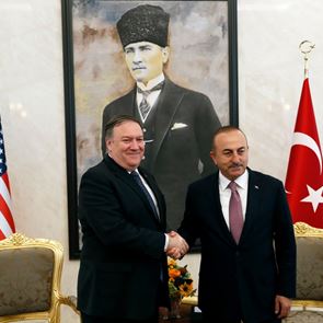 O Mevlut Cavusoglu απειλεί ότι η Ελλάδα θα πάθει "ζημιά