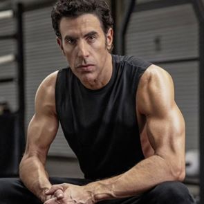 Sacha Baron Cohen: Απίστευτη μεταμόρφωση σε χρόνο ρεκόρ