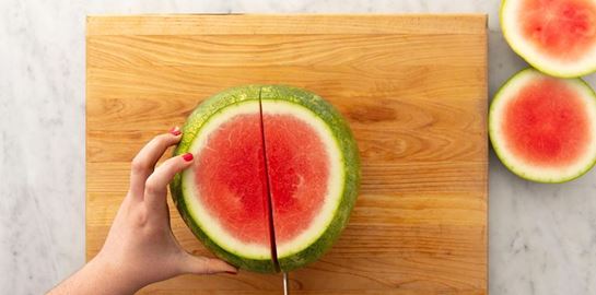Κι όμως, πρέπει οπωσδήποτε να βάζεις αλάτι στο καρπούζι