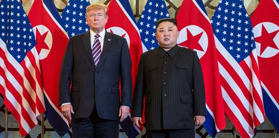 Άβολες φωτογραφίες από τη σύνοδο Donald Trump - Kim Jong-un