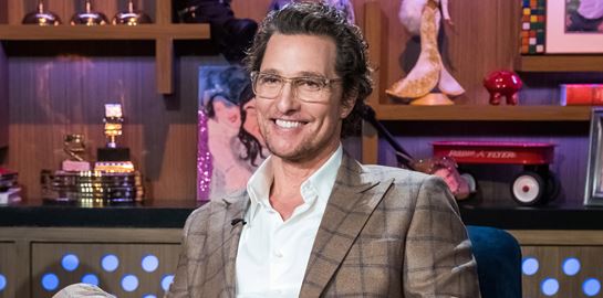 Το denim on denim του Matthew McConaughey έχει κάτι από τα '90s