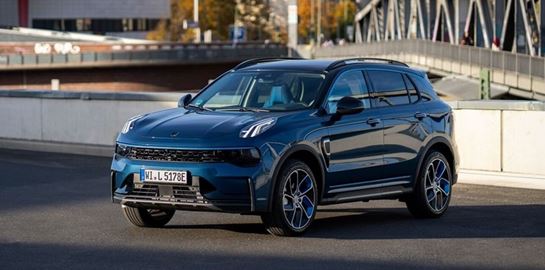 Πρώτη επαφή στην Ελλάδα με το Lynk & Co 01