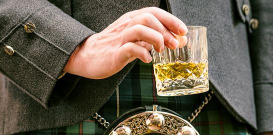 Έτσι πίνεται το ουίσκι σύμφωνα με τους Σκωτσέζους