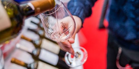 Το Οινόραμα κλείνει τα 25 και το γιορτάζει με κορυφαία κρασιά