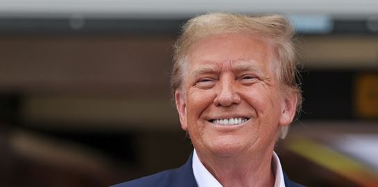 Πόσο απειλεί τον Donald Τrump η αλλαγή αντιπάλου