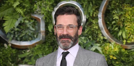 H στιλιστική λιτότητα του Jon Hamm