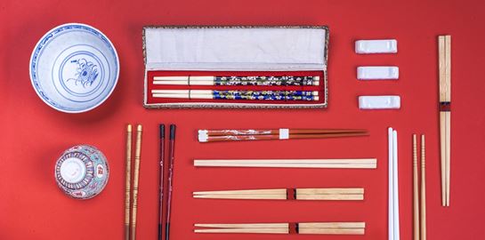 Οι απλοί κανόνες για να χρησιμοποιείς τα chopsticks
