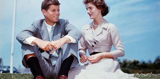 40 φωτογραφίες για το διαχρονικά cool στυλ του J. F. Kennedy