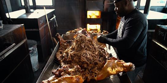 Οι μαέστροι του μπάρμπεκιου στο νέο κύκλο του Chef's Table