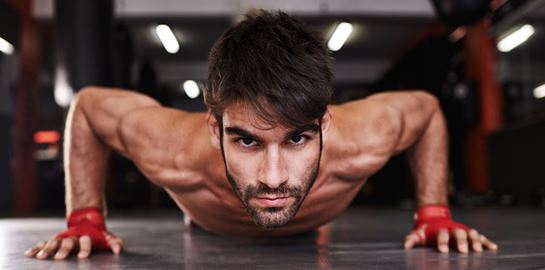 Fitness στο σπίτι: Γραμμωμένοι κοιλιακοί και στέρνο