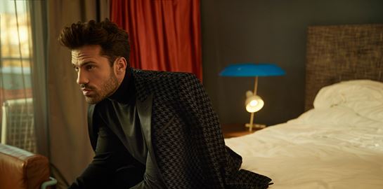 O Κωνσταντίνος Αργυρός και η τέχνη του να κάνεις όλο τον κόσμο να τραγουδά