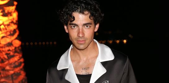Μάθαμε για ποιο λόγο βρίσκεται ο Joe Jonas στην Αθήνα