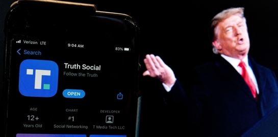 To κοινωνικό δίκτυο του Donald Trump παραπαίει