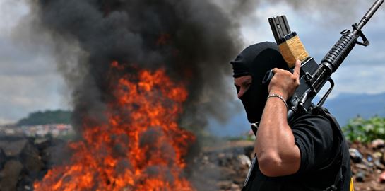 Ο κορονοϊός είναι η μεγάλη ευκαιρία των παντοδύναμων καρτέλ