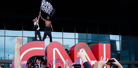 Στην Ατλάντα αστυνομικοί πυροβόλησαν φοιτητές με όπλο taser