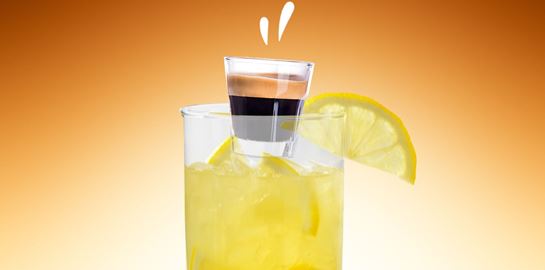 Thunderbolt: Ένα cocktail με λεμονάδα και espresso