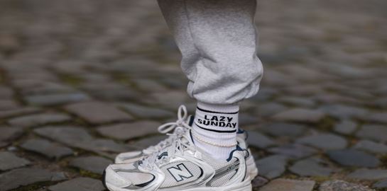 Τα sneakers της New Balance που λατρεύουν οι celebrities