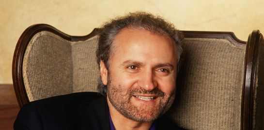 Η δραματική ιστορία του βασιλιά της μόδας Gianni Versace
