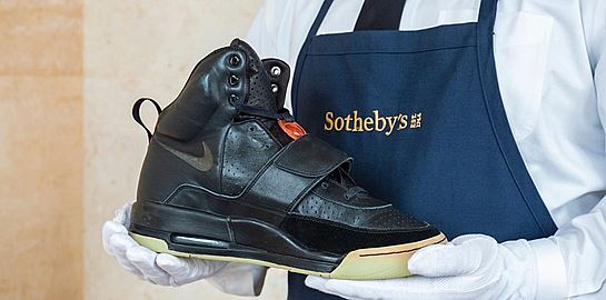 Tα πρώτα Nike Air Yeezy του Kanye West βγαίνουν στο σφυρί