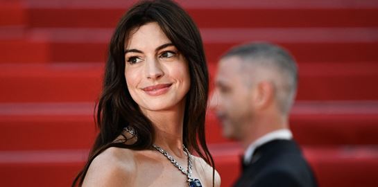 H old school γοητεία της Anne Hathaway