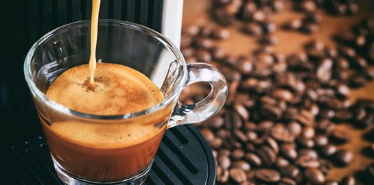 Τελικά θα μας πει κάποιος υπεύθυνα αν ο καφές μας αδυνατίζει;