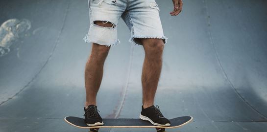 Τα denim shorts του καλοκαιριού