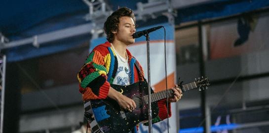 Το cardigan του Harry Styles γίνεται NFT