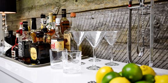 Χτίζοντας το τέλειο σπιτικό μπαρ