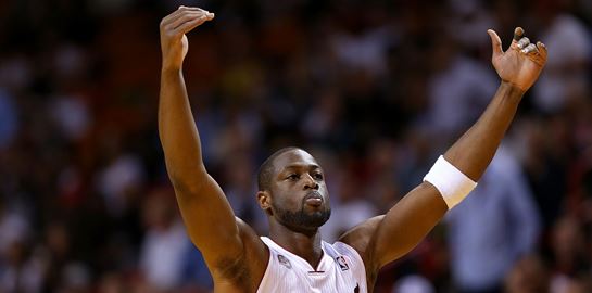 Οι Heat απέσυραν τη φανέλα του κορυφαίου Dwyane Wade