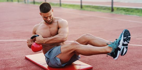 Η 15λεπτη προπόνηση με kettlebell που θα αλλάξει το κορμί σου