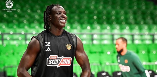 O Wenyen Gabriel έκανε 'πρεμιέρα' στον ΠΑΟ και η Naomi Campbell τον αποθέωσε