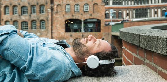 Τι ακριβώς είναι η 8D μουσική