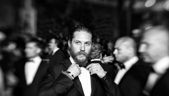 Όλες οι φορές που ο Tom Hardy ντύθηκε σαν τον James Bond