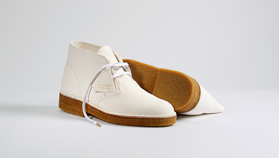 Τα Desert Boots 221 ανανεώνουν έναν θρύλο του αντρικού στυλ
