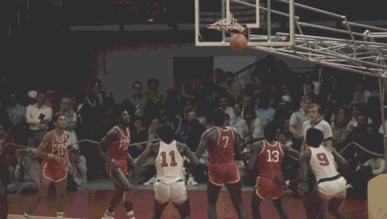 10 συγκλονιστικά γεγονότα που έγραψαν ιστορία στους Ολυμπιακούς Αγώνες