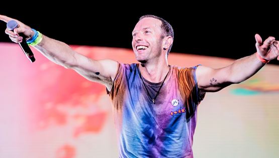 Δε χορταίνουμε να βλέπουμε αποσπάσματα από το βίντεο κλιπ των Coldplay στο Ηρώδειο