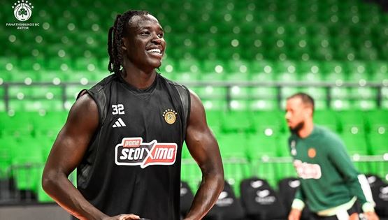 O Wenyen Gabriel έκανε 'πρεμιέρα' στον ΠΑΟ και η Naomi Campbell τον αποθέωσε